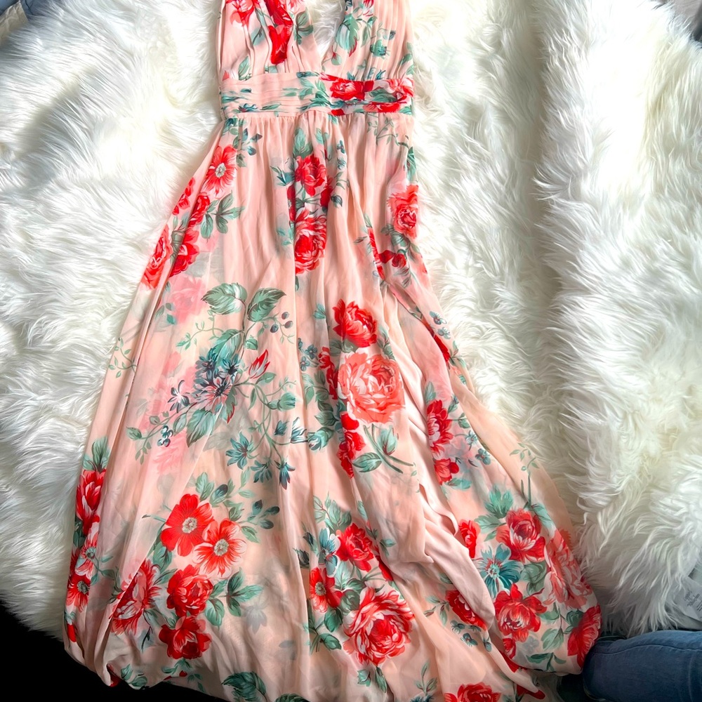 Small Lulus pink floral print maxi dress
